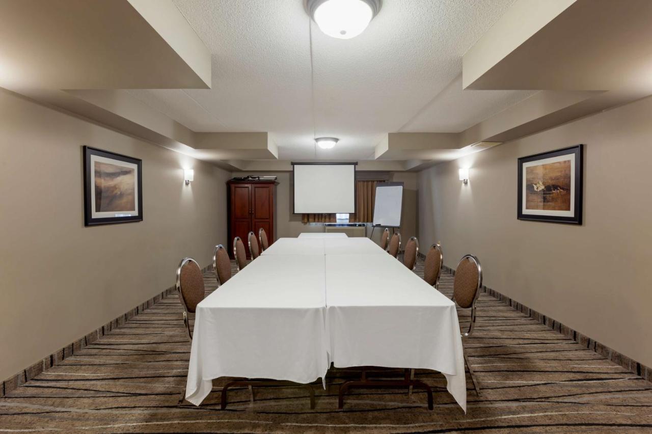 Best Western Plus Orillia Hotel Kültér fotó